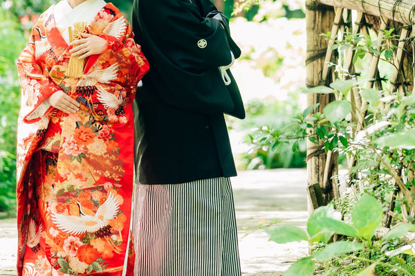 結婚式の鏡開きで和の演出を！こも樽セットの選び方と費用
