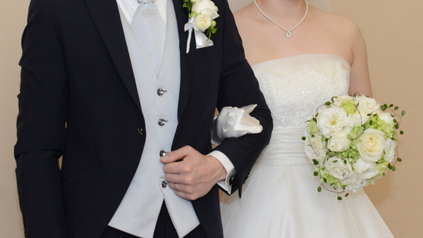 バブルマシンで結婚式を幻想的に！レンタル演出の活用法