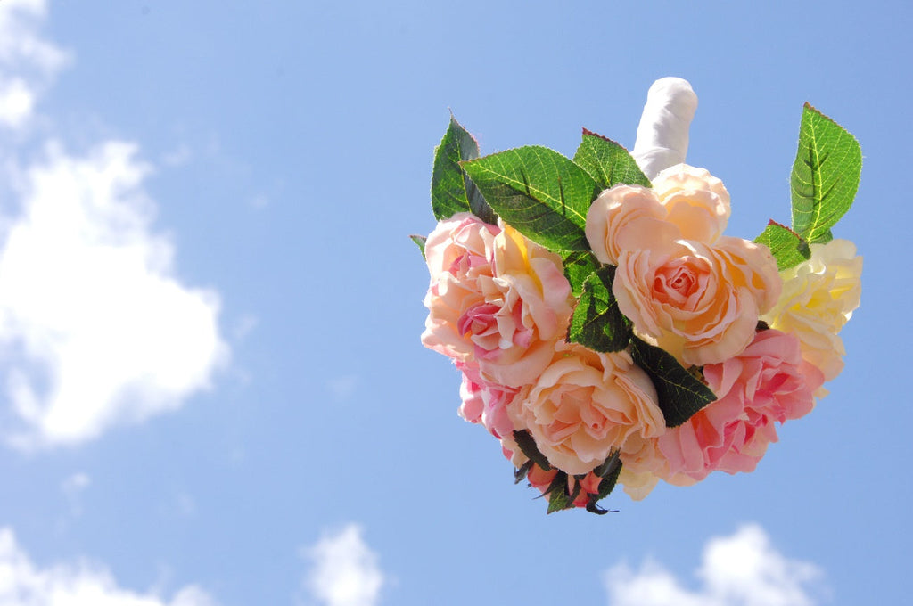 【結婚式演出】ブーケトスはやらない？みんながブーケトスをしない本当の理由