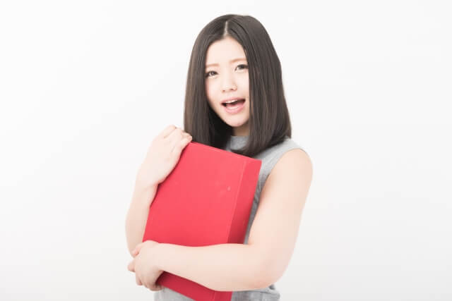 結婚式のアルバムを絶対手作りするべき5つの理由と作り方のコツ